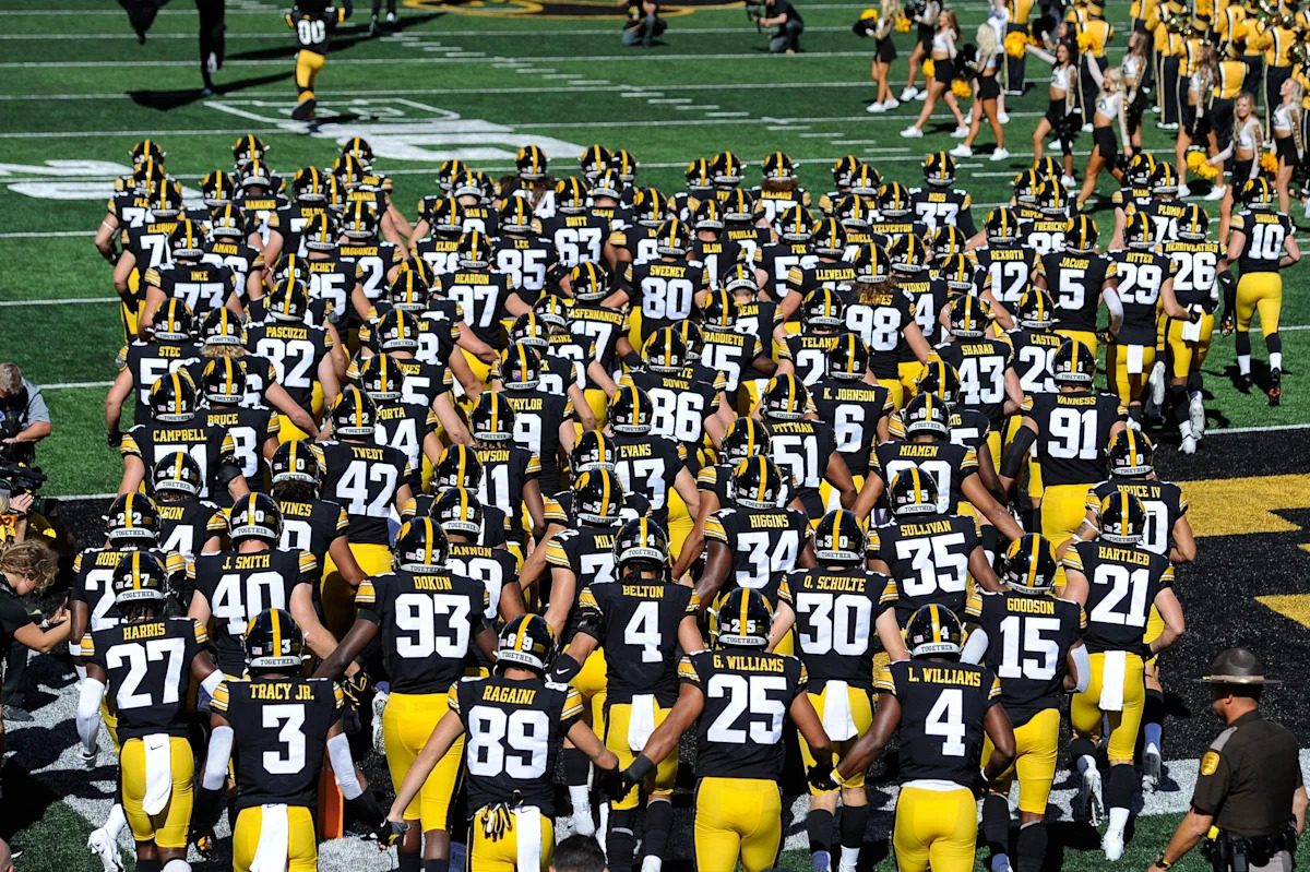 Iowa Football: Former Hawkeyes in the NFL Week 1 Watch Guide & Schedule