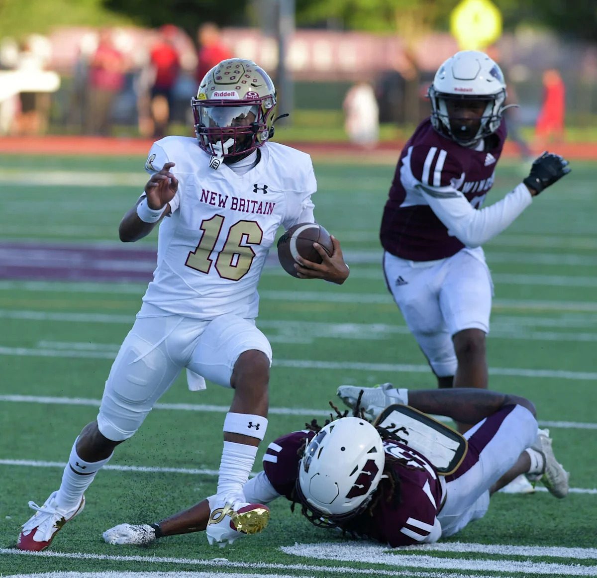 Billy Seymour, New Britain run past Windsor in battle of Top 10 football teams