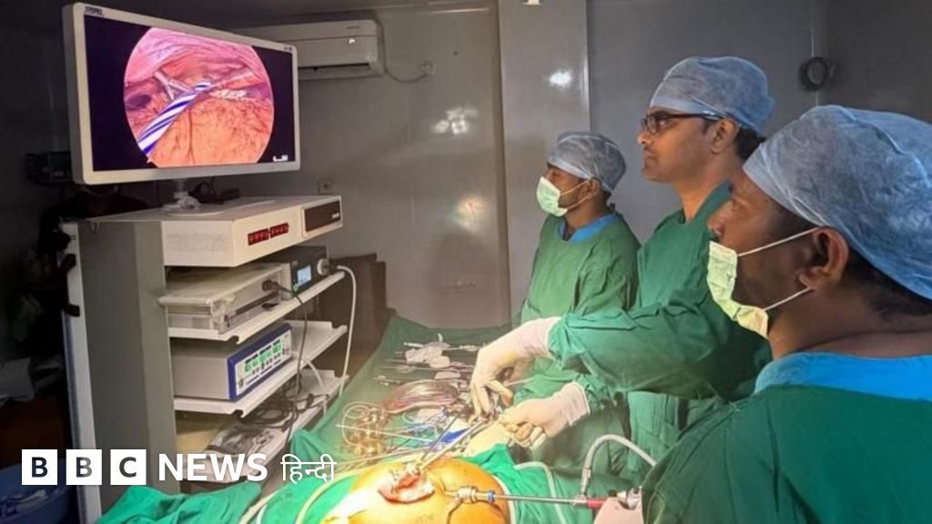 महिला के पेट में 13 पेन, 5 चम्मच और एक मोमबत्ती पाई गई, डॉक्टरों ने क्या कहा?
