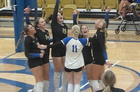 Riverton volleyball secures the victory over Baxter Springs at home