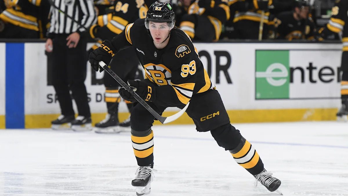 Boston Bruins lock up young center Fraser Minten with a 7-year, $50.4 million contract extension