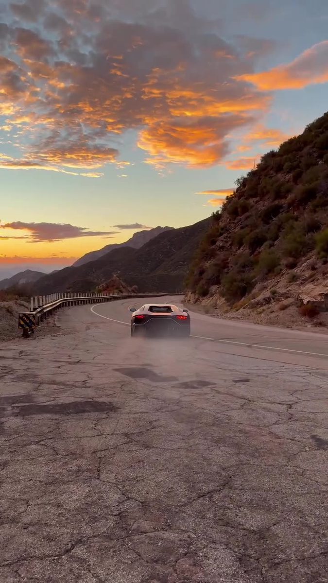 40 Seconds of Pure V12 🎶 #lamborghini #aventador #v12 #svj #lambo