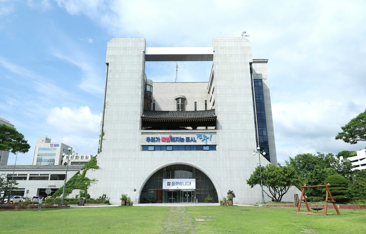 "길 가다 편히 쉬세요"…전주 편의점·카페를 이동노동자 쉼터로