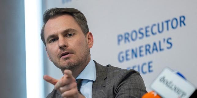 En Ukraine, la démission du procureur général dans une affaire de corruption fragilise l’édifice politique de Volodymyr…