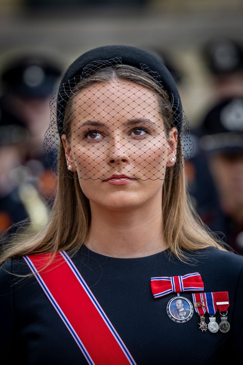 Nå er kleskoden for kong Haralds gravferd kjent. Flere ting endres.