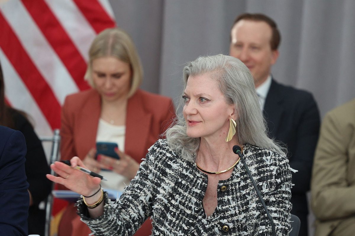 Hun representerer USA under gravferden: – Påfallende lavt nivå sammenlignet med sist