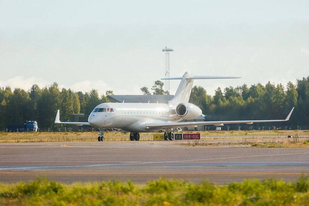 Svensk militærfly har landet på Gardermoen