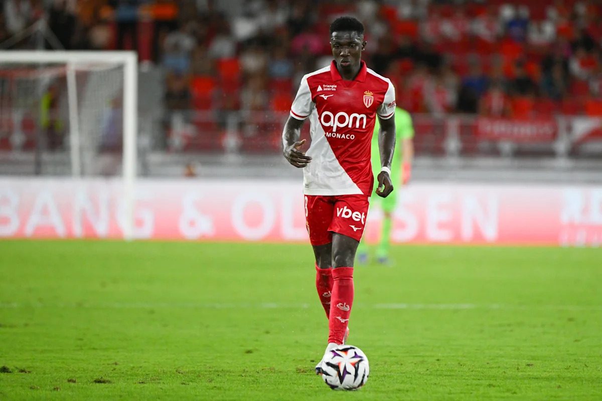 Journalist names a number of midfielders on Liverpool’s radar