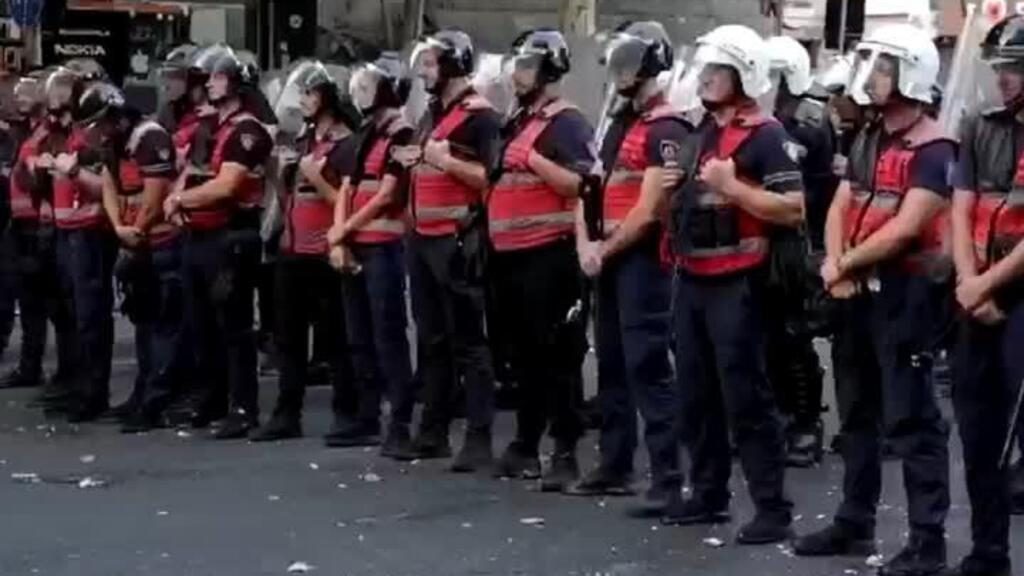 Albanie : la "révolution des flamants roses" contre Trump continue