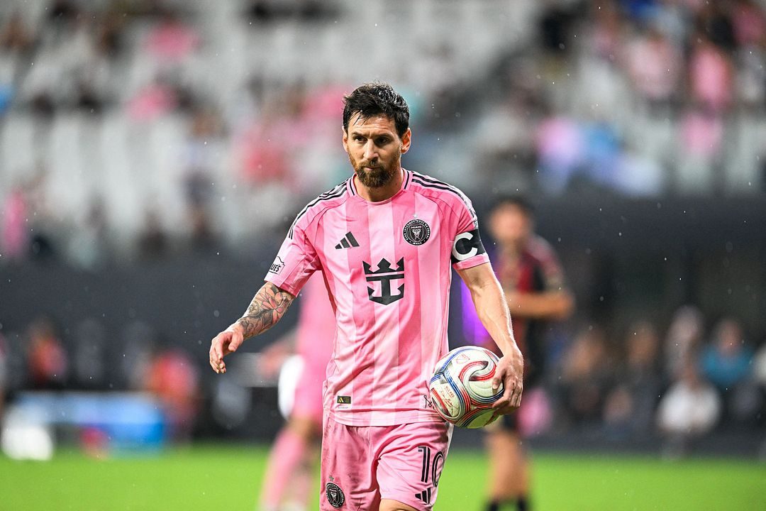 Lionel Messi kjøper spansk fotballklubb