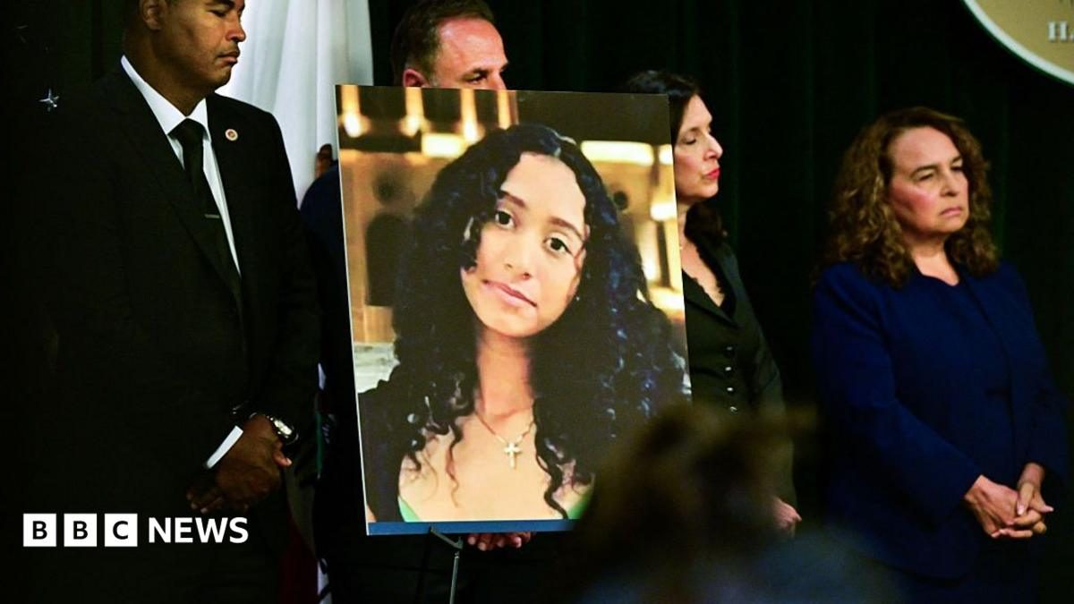 Family of slain teen call for death penalty in D4vd trial