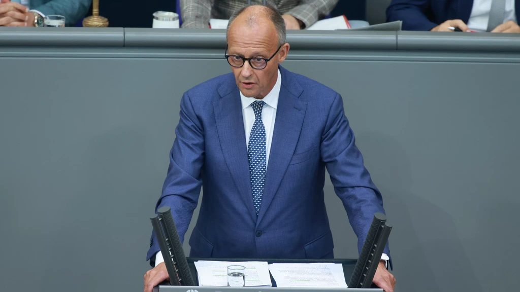 Merz valt AfD in Bondsdag hard aan: 'Partij wil etnische zuivering'