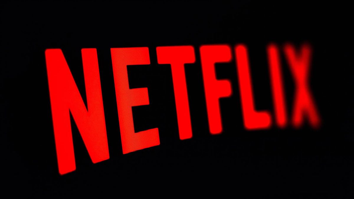 The Best British Sitcom of All Time Is Officially Getting Revived at Netflix