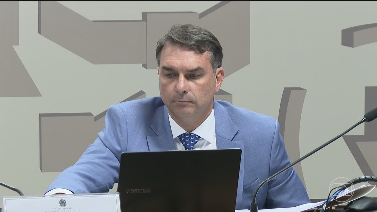 Flávio Bolsonaro é investigado, desde julho, em inquérito da PF que apura suspeitas de irregularidades no financiamento…