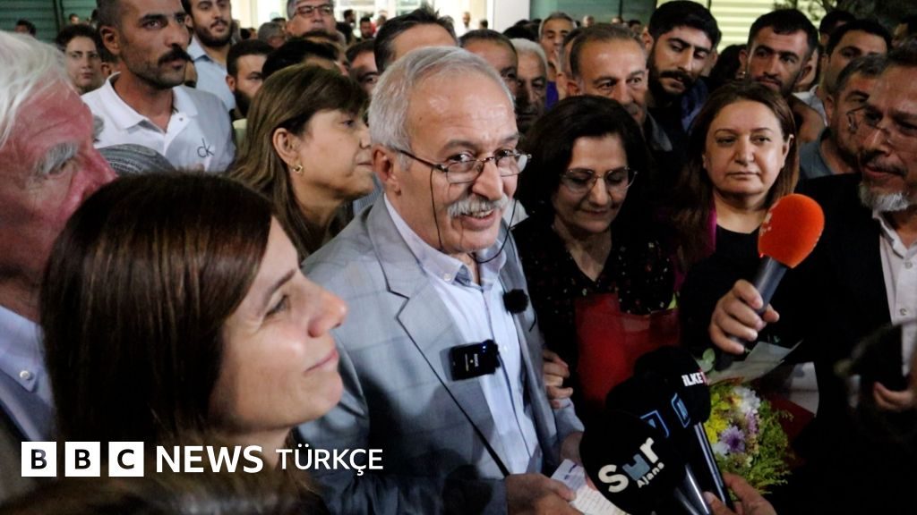 Diyarbakır'da DEM Kongresi ve Selçuk Mızraklı'nın tahliyesine tepkiler ne oldu?