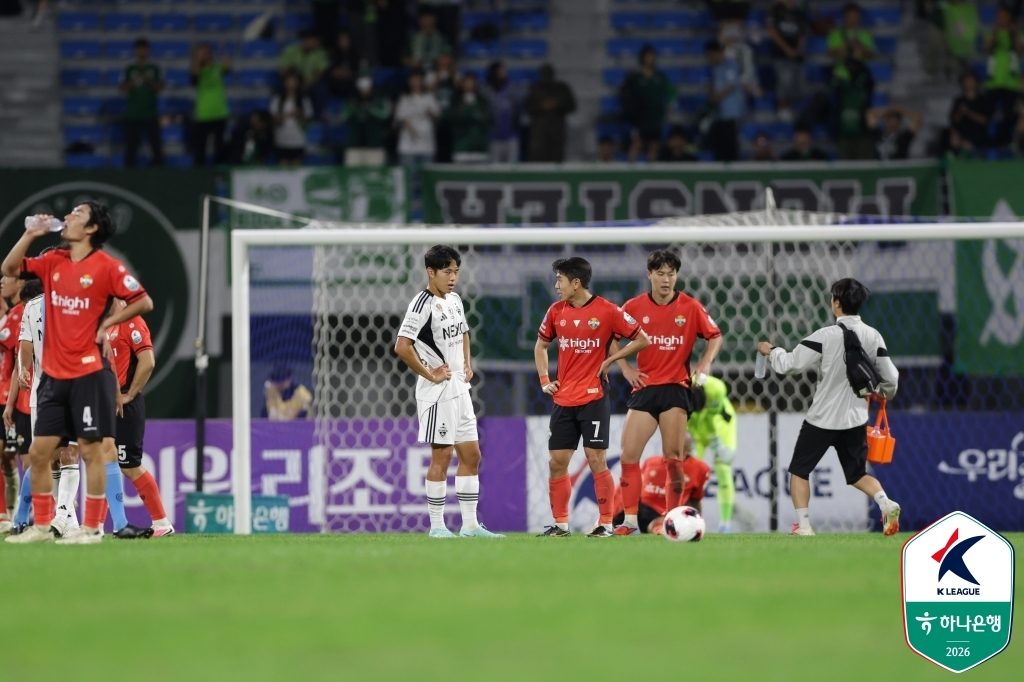 K리그1 3위 전북, 강원과 1-1 비겨…FC서울, 우승 반걸음 앞으로