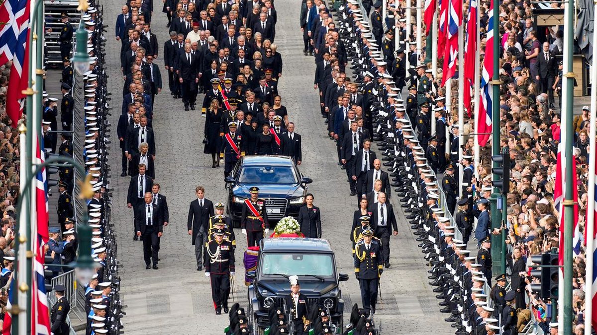 Schweigeminute und Prozession: Norwegen nimmt Abschied von König Harald