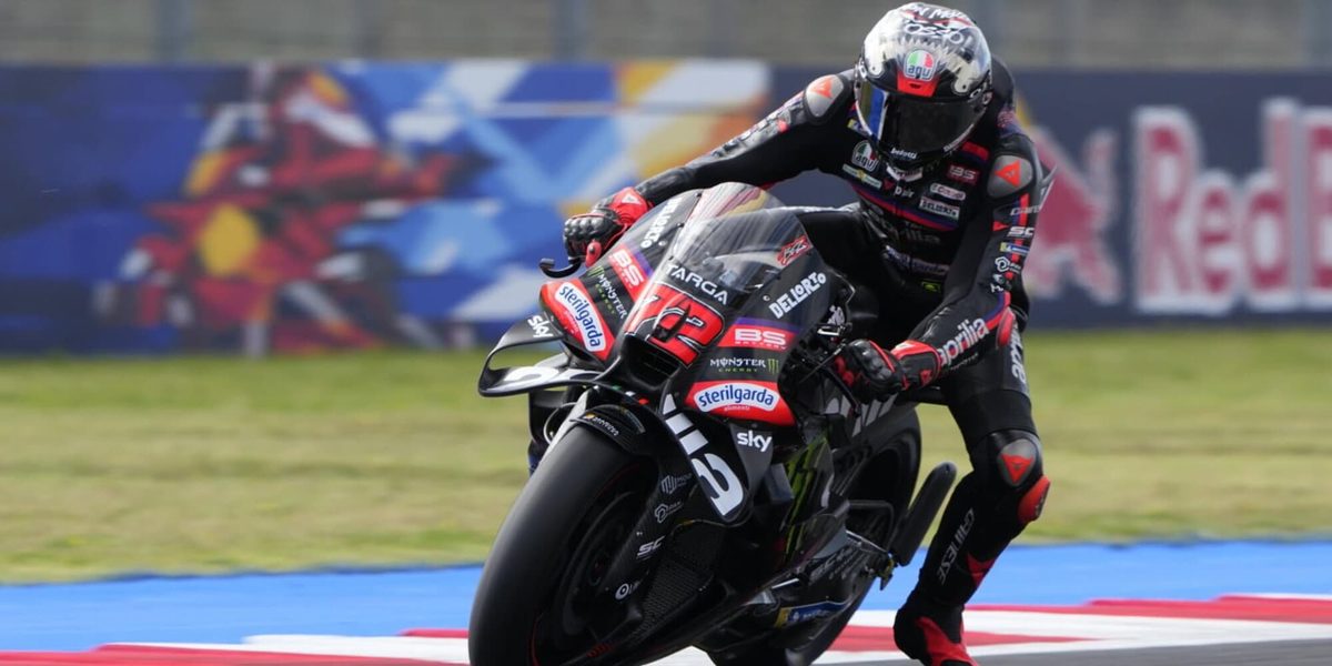 Bezzecchi da record, pole a Misano davanti a Marc Marquez! Di Giannantonio apre la 2&ordf; fila, Bagnaia 14°