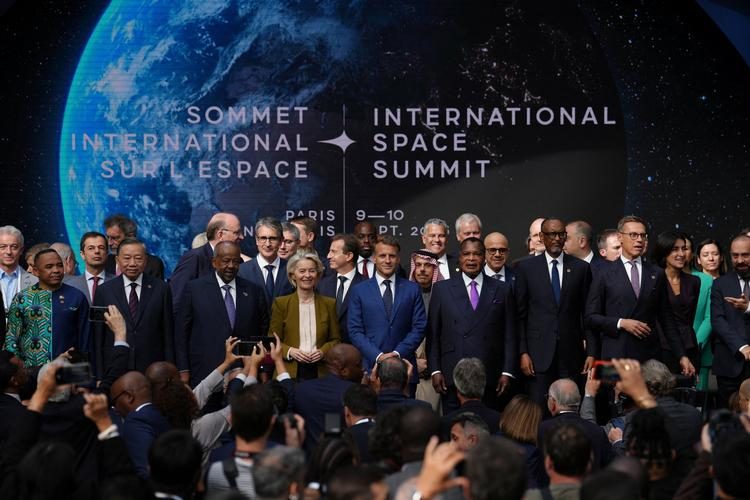 De store navne meldte afbud på stribe. Men Macron insisterer på, at Europa skal være uafhængigt