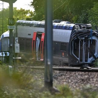 Franse autoriteiten vermoeden sabotage bij ontspoorde trein in het noorden van het land