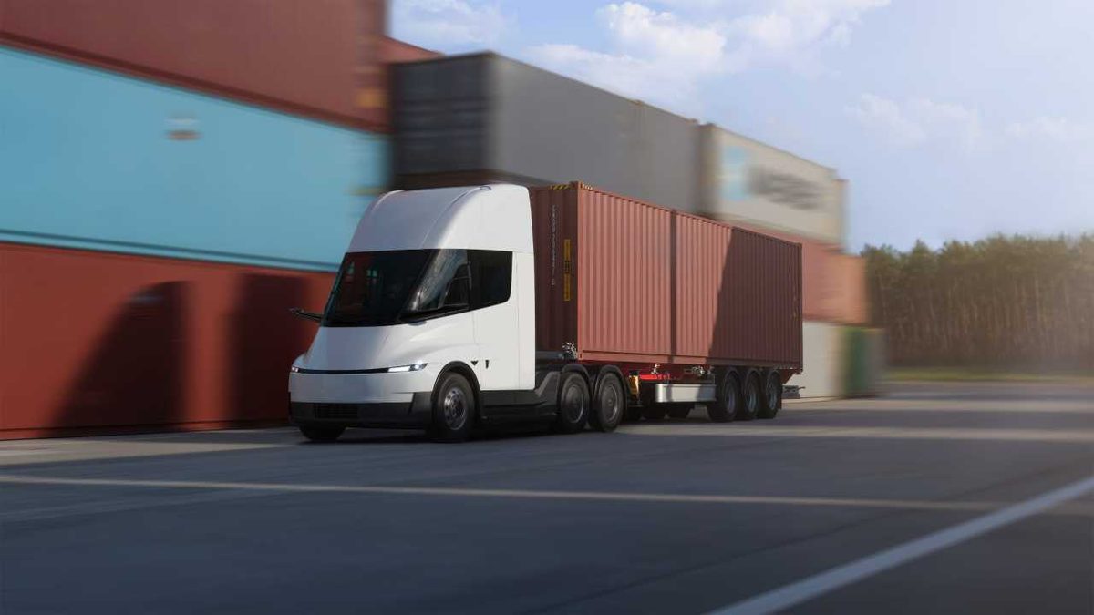 Tesla delar med sig av Semis europeiska specar