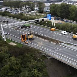 Hardenbergerbrug over A28 vannacht weer open na spoedwerkzaamheden