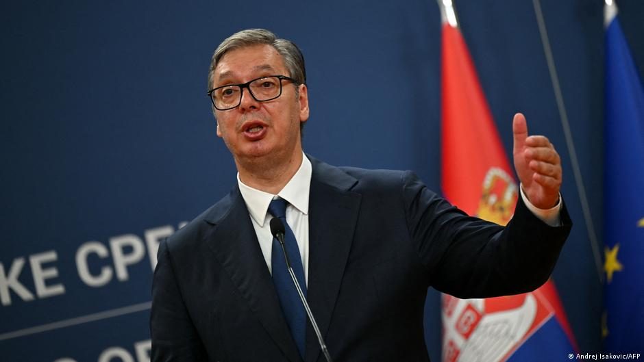 Serbiens Präsident Vučić ruft Neuwahlen aus