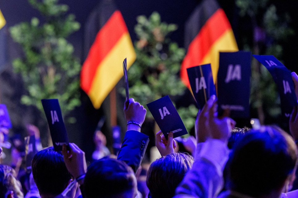 Sondaż po wyborach regionalnych w Niemczech. AfD idzie jak burza