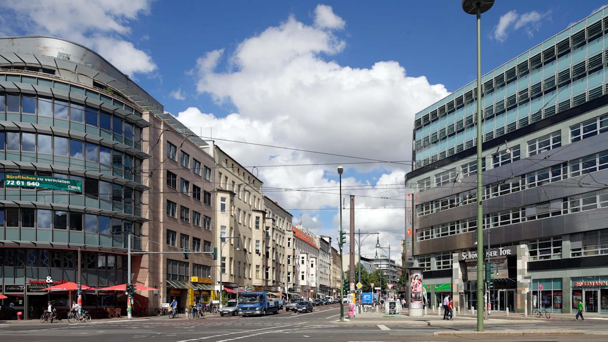 In Berlin - Judenhasser verletzen Frau (43) mit Glasflasche