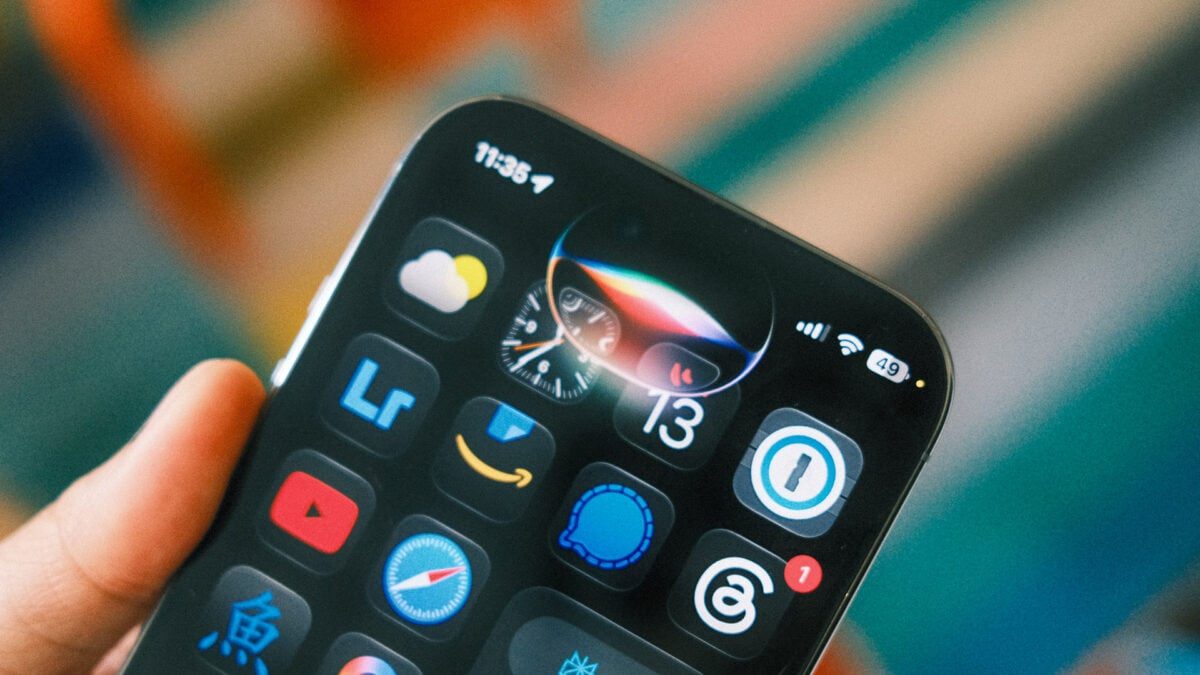 Here’s When You Can Finally Download iOS 27 and Siri AI