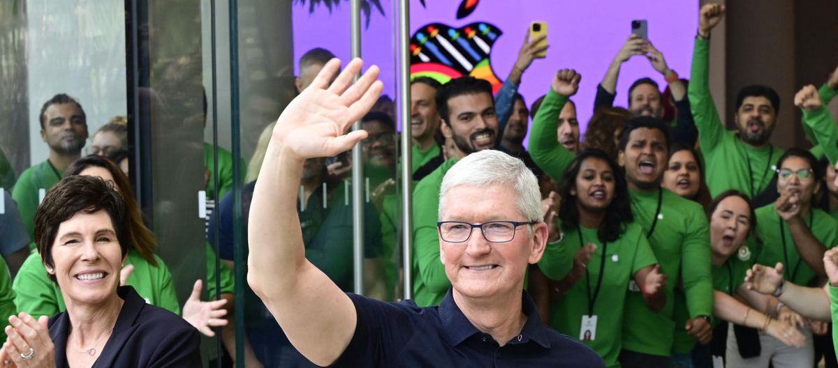 Prawdziwy Tim Cook promuje nowego Samsunga. Czy to trolling roku?