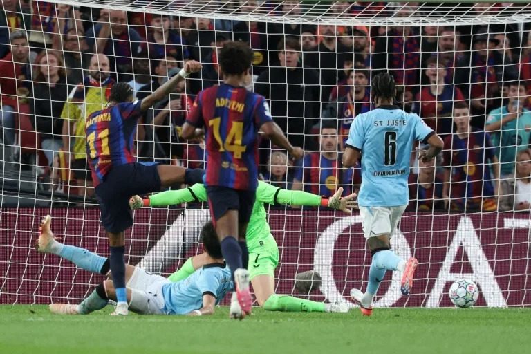 Rampant Raphinha bags brace as Barcelona rout Feyenoord