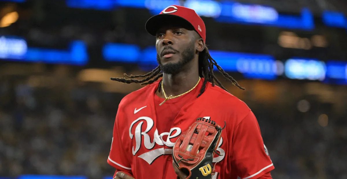 Elly De La Cruz's 102 mph relay assist had MLB fans in complete awe