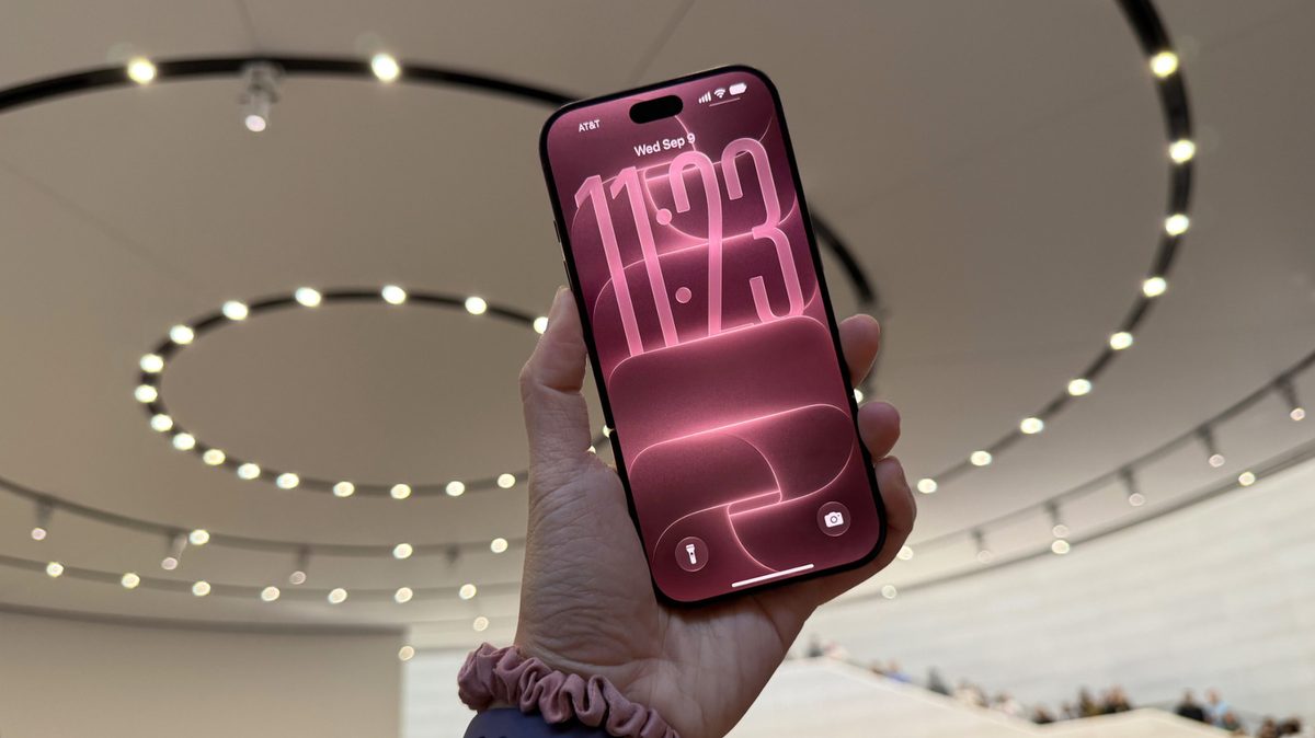 iPhone 18 Pro hands-on: Variable aperture and stunning new colors