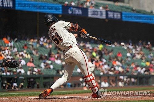 이정후, 극적인 동점 2타점 2루타…멀티히트로 타율 0.281