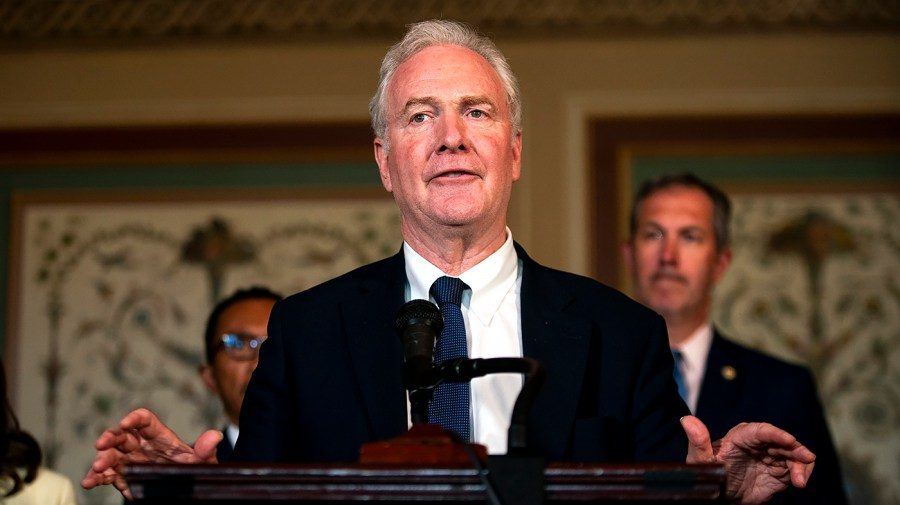 Lawmakers sound alarm on AI dangers after Anthropic researchers' warning