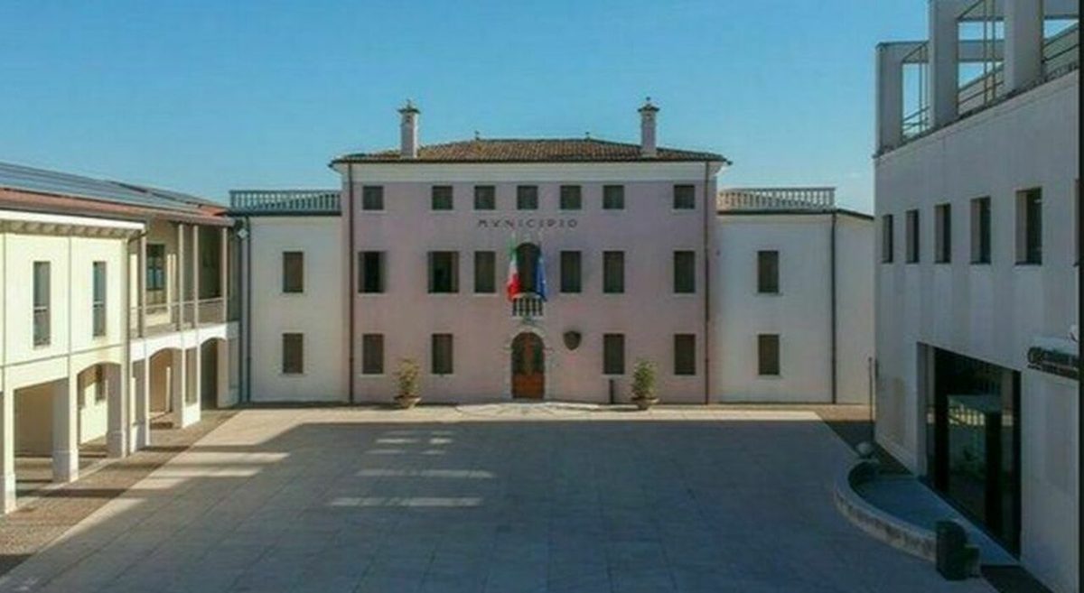 Evadono Imu e Tari, premio da 8mila euro nelle buste paga dei dipendenti che li hanno stanati: la mossa del comune di A…
