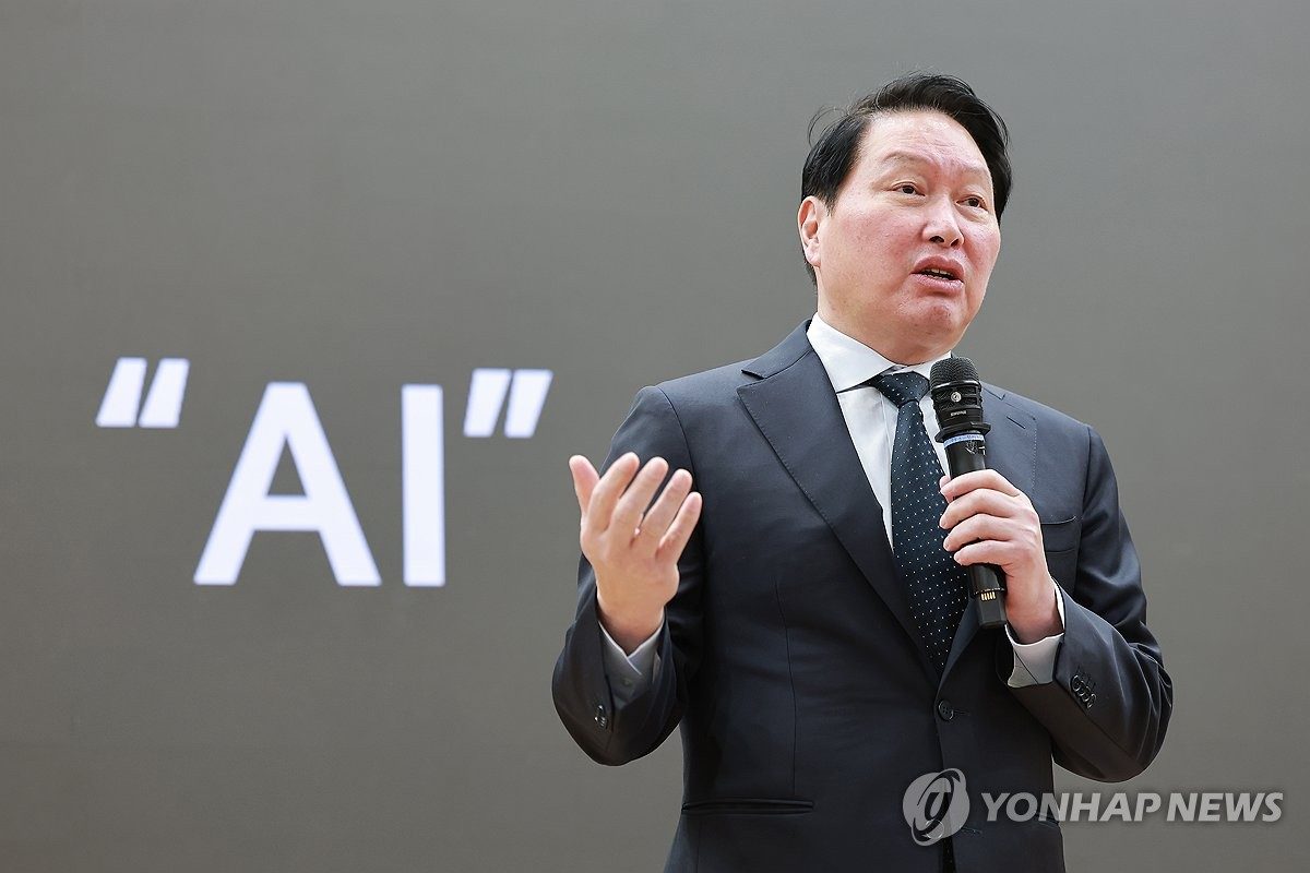 최태원, 울산포럼 앞두고 SK AI데이터센터 점검…경영진 총출동
