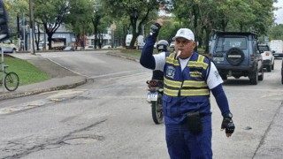 Novos operadores de trânsito reforçam orientação e segurança viária