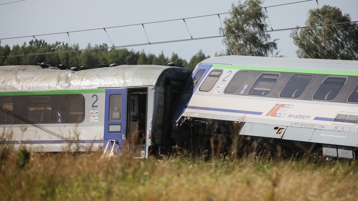 Rząd chce surowych kar za wjazd na przejazd na czerwonym świetle. Jest konkretna zapowiedź