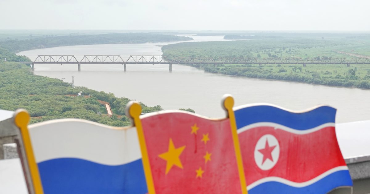 Historyczna i niebezpieczna inwestycja na granicy. Powstał pierwszy drogowy most łączący Rosję z Koreą Północną