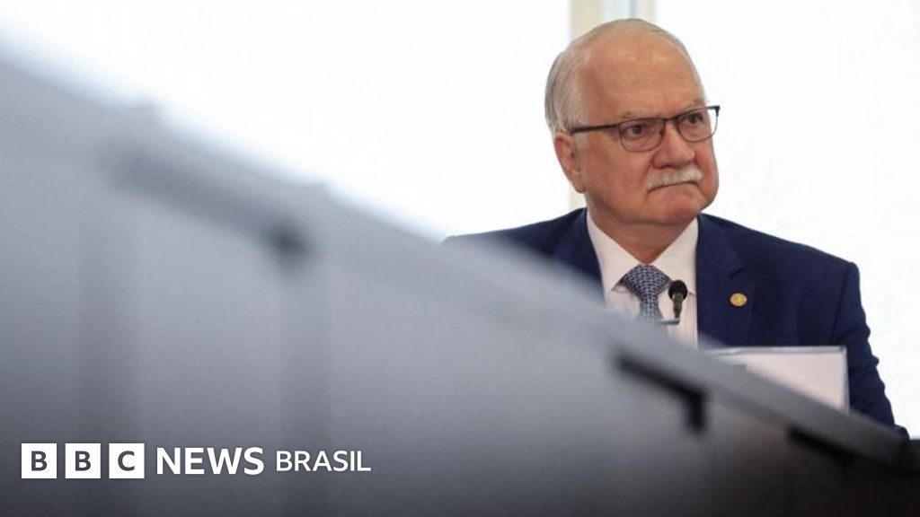 Fachin decide que julgará Moraes e Mendonça separadamente e marca nova sessão para 23 de setembro