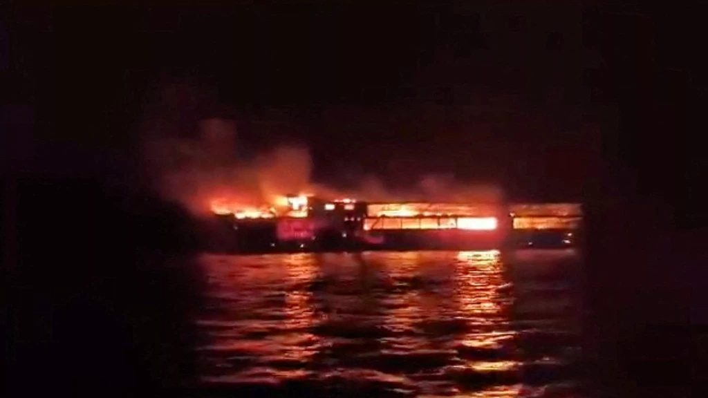 Vijf doden en tientallen vermisten na brand op veerboot in de Filipijnen