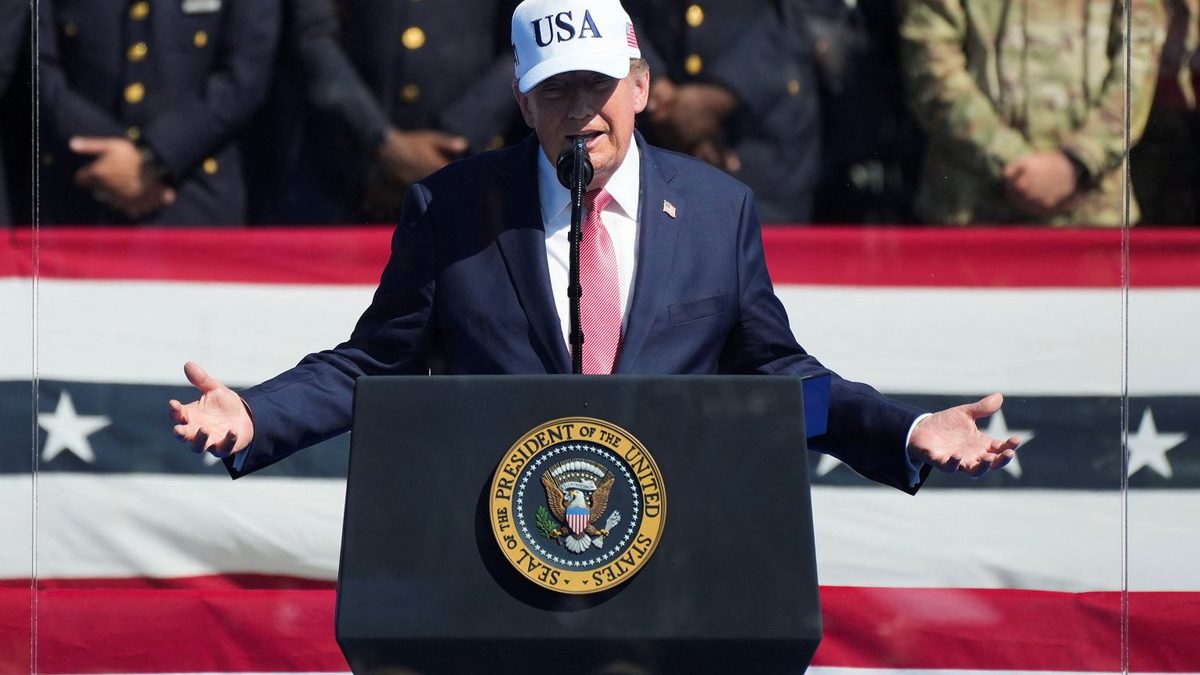 Trump obiecuje: 5 tys. dolarów dla każdego dorosłego Amerykanina po wygranych wyborach