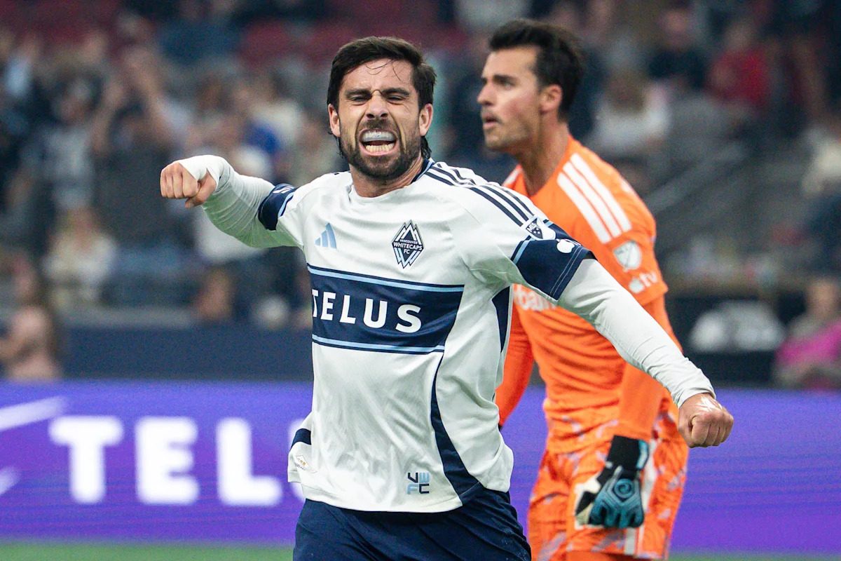 Ryan Gauld scores 50th career goal with Vancouver and the Whitecaps beat the Galaxy 3-0
