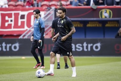 Paal! ADO Den Haag ontsnapt aan razendsnelle achterstand bij FC Twente na knal Ørjasæter