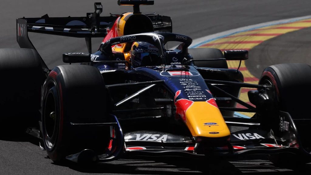 Verstappen grijpt derde startplek GP Spanje, Norris verrassend op pole