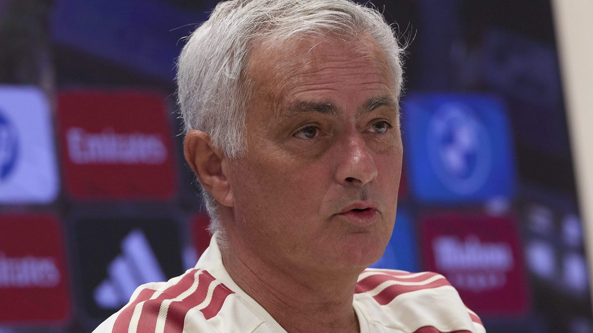 José Mourinho vergelijkt Real Madrid-sterren met fruitboom: ’Daar worden stenen naar gegooid’