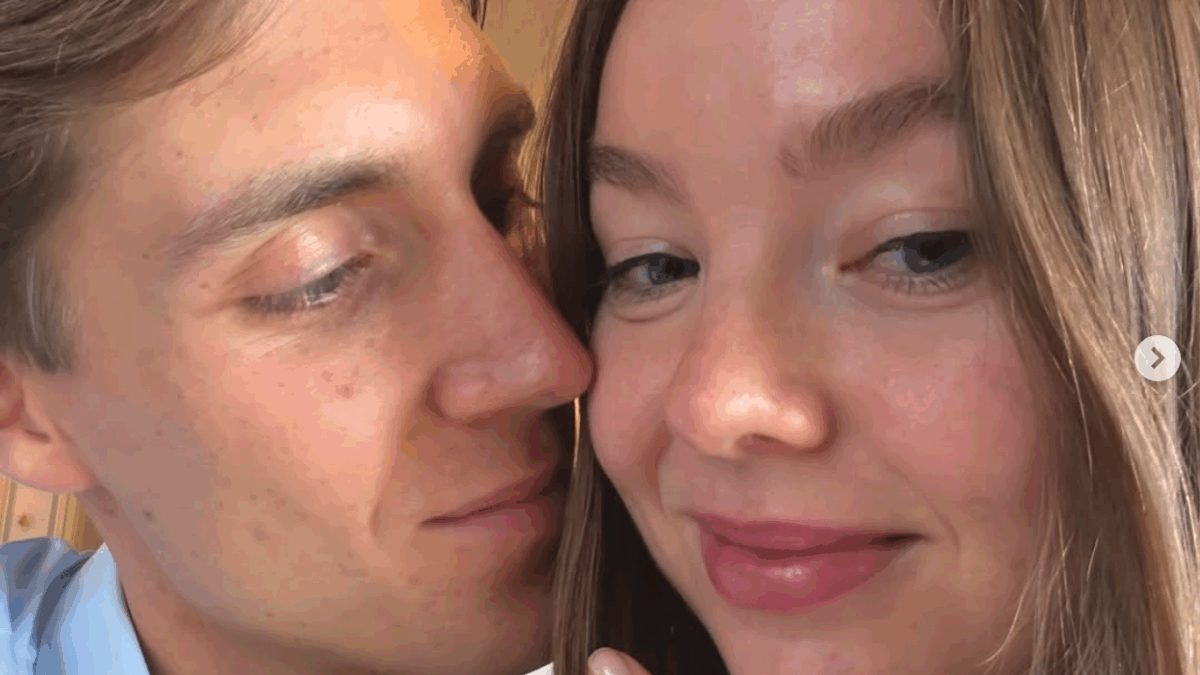 La principessa Alexandra di Hannover si sposa con Ben-Sylvester Strautmann: l’anello di fidanzamento con diamante giall…