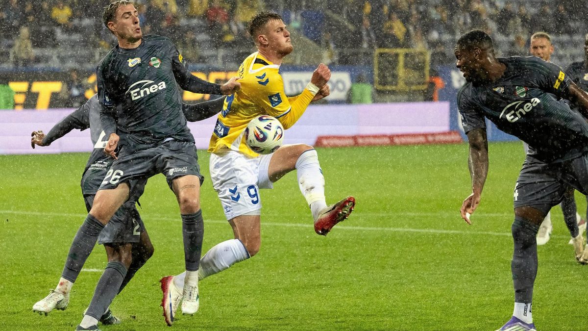 Exodus z klubu Ekstraklasy. Najpierw trener, teraz zawodnik